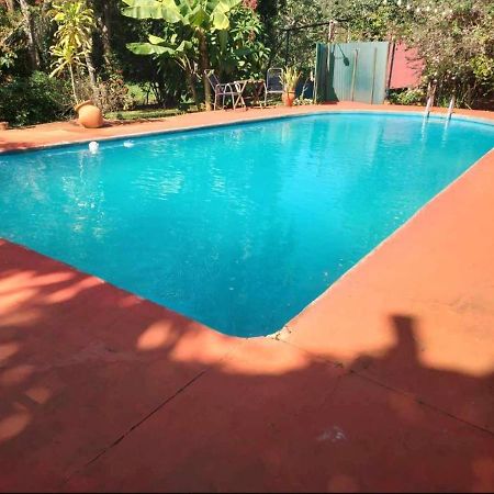 Hotel Y Residencial Amigos Пуерто-Іґуасу Екстер'єр фото
