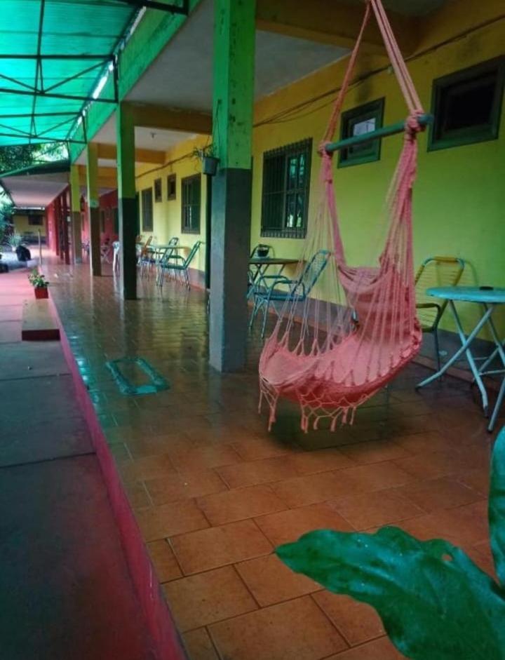 Hotel Y Residencial Amigos Пуерто-Іґуасу Екстер'єр фото