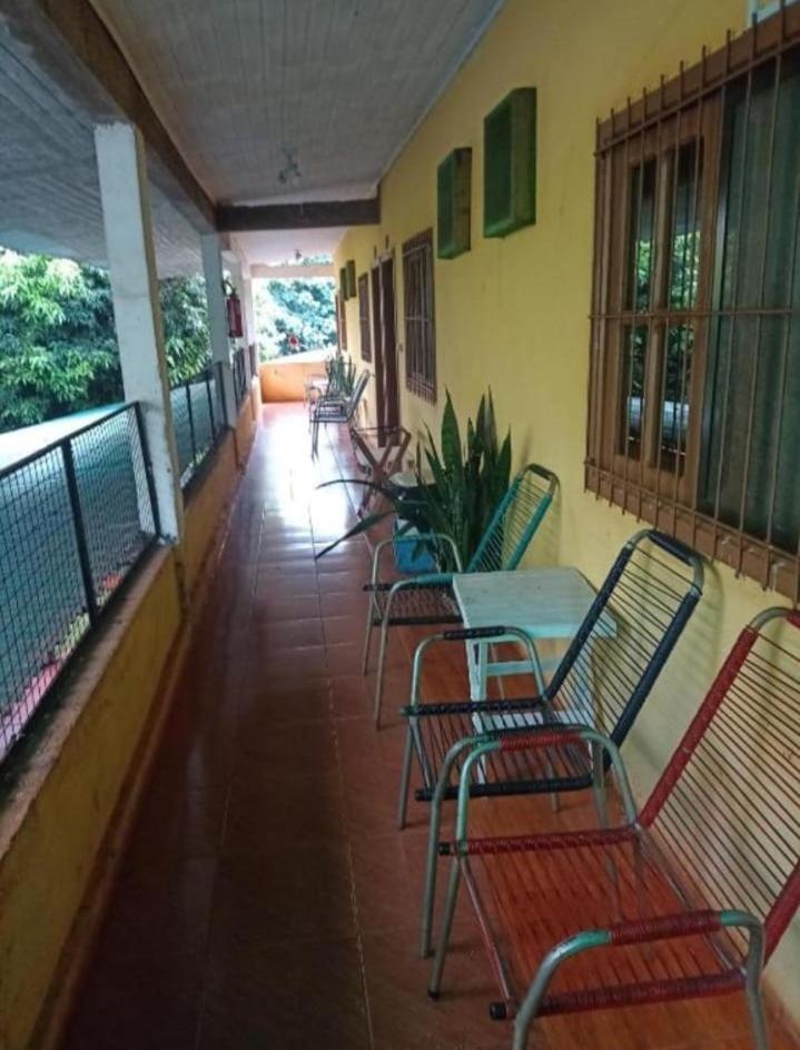 Hotel Y Residencial Amigos Пуерто-Іґуасу Екстер'єр фото