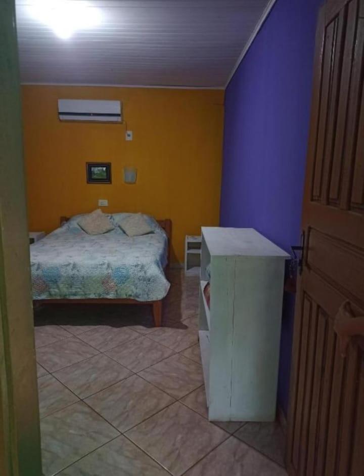 Hotel Y Residencial Amigos Пуерто-Іґуасу Екстер'єр фото
