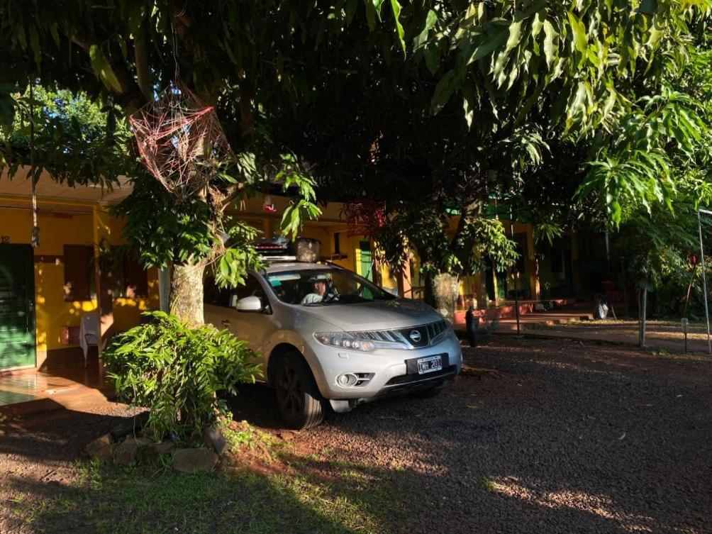 Hotel Y Residencial Amigos Пуерто-Іґуасу Екстер'єр фото