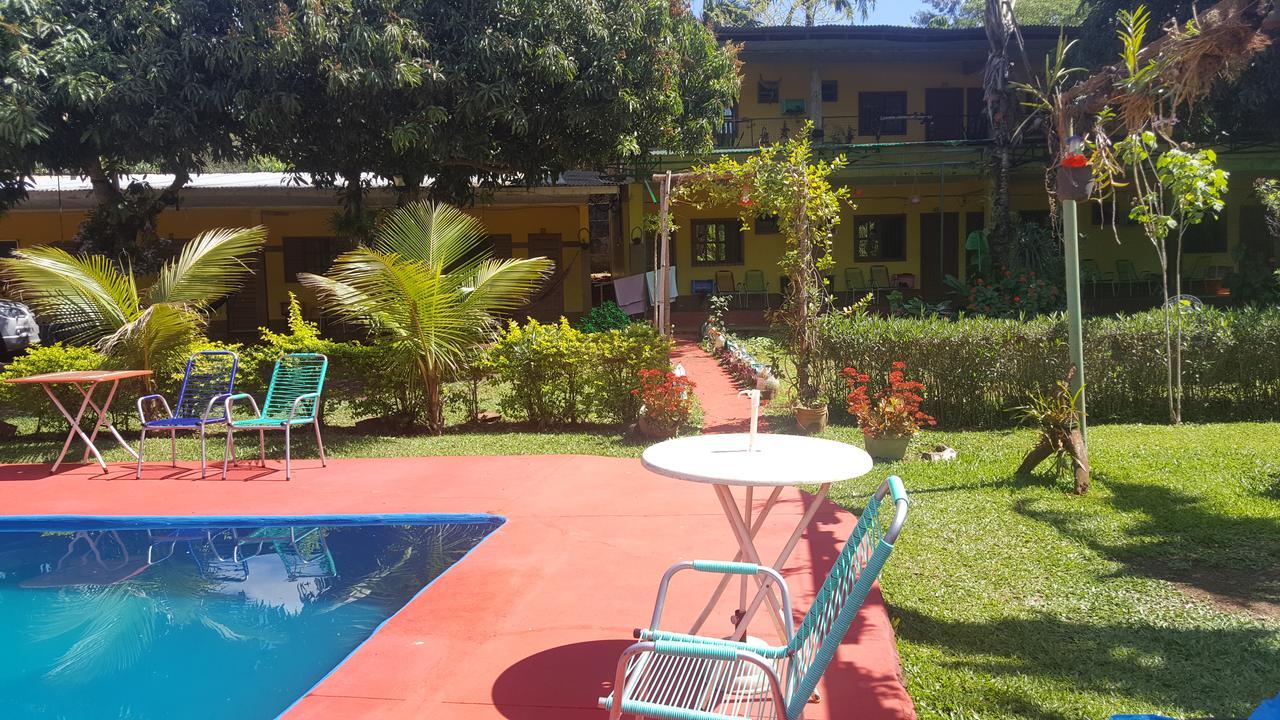 Hotel Y Residencial Amigos Пуерто-Іґуасу Екстер'єр фото