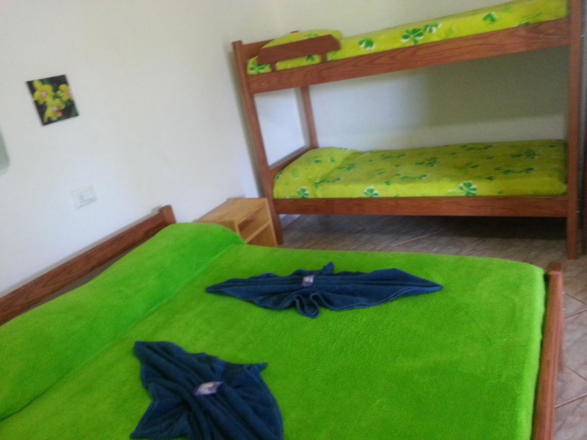 Hotel Y Residencial Amigos Пуерто-Іґуасу Екстер'єр фото