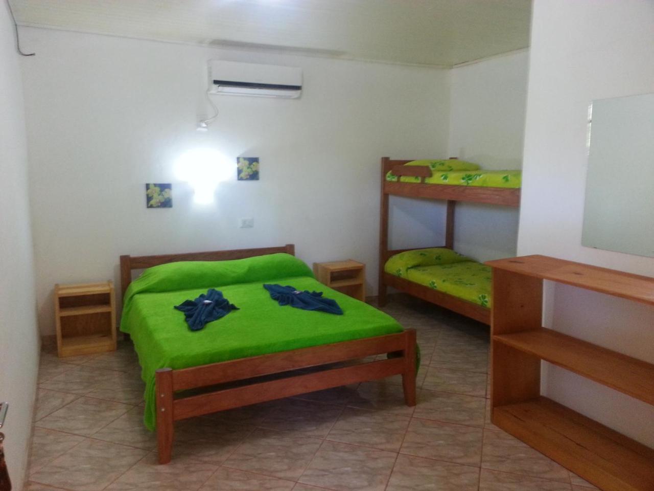 Hotel Y Residencial Amigos Пуерто-Іґуасу Екстер'єр фото